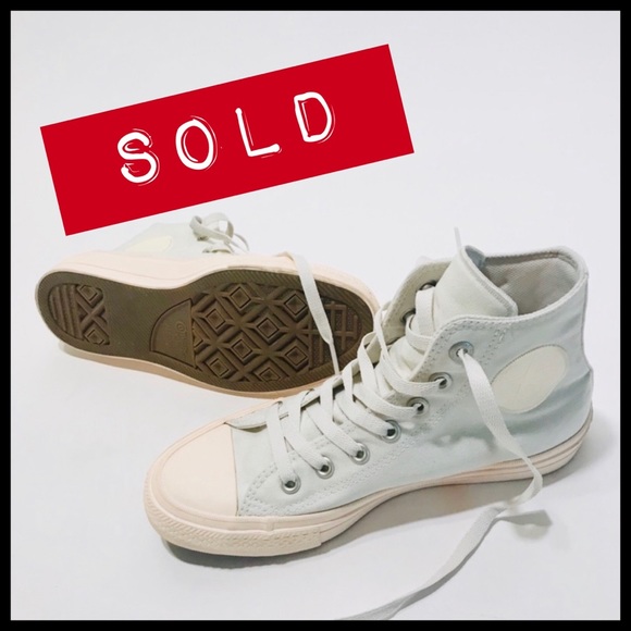 Converse Shoes - 👉🏻SOLD!!!👈🏻 Super Slick Chuck Taylors!